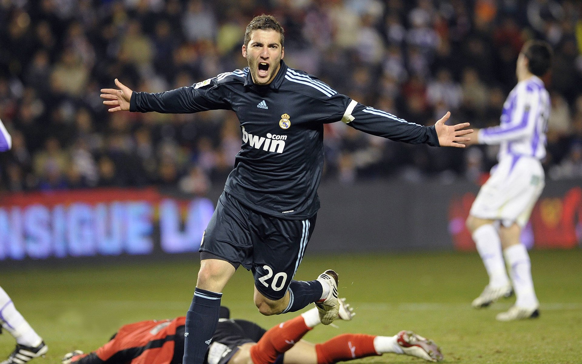 夜市体育嘉年华：食尚、运动、娱乐齐聚一堂