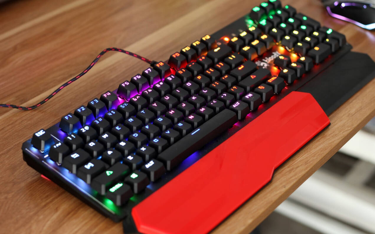 九游体育-关于机械键盘vs光轴键盘：职业选手外设选择趋势的信息