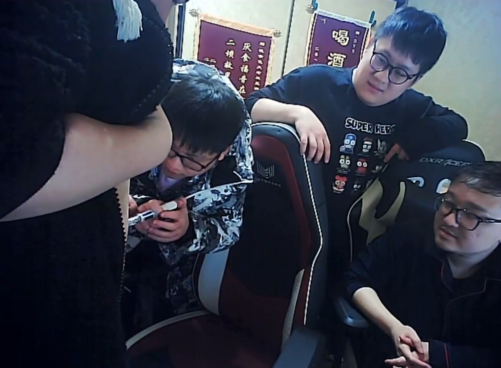 九游体育下载-电竞选手健康问题引关注，多名职业选手因伤病退役的简单介绍