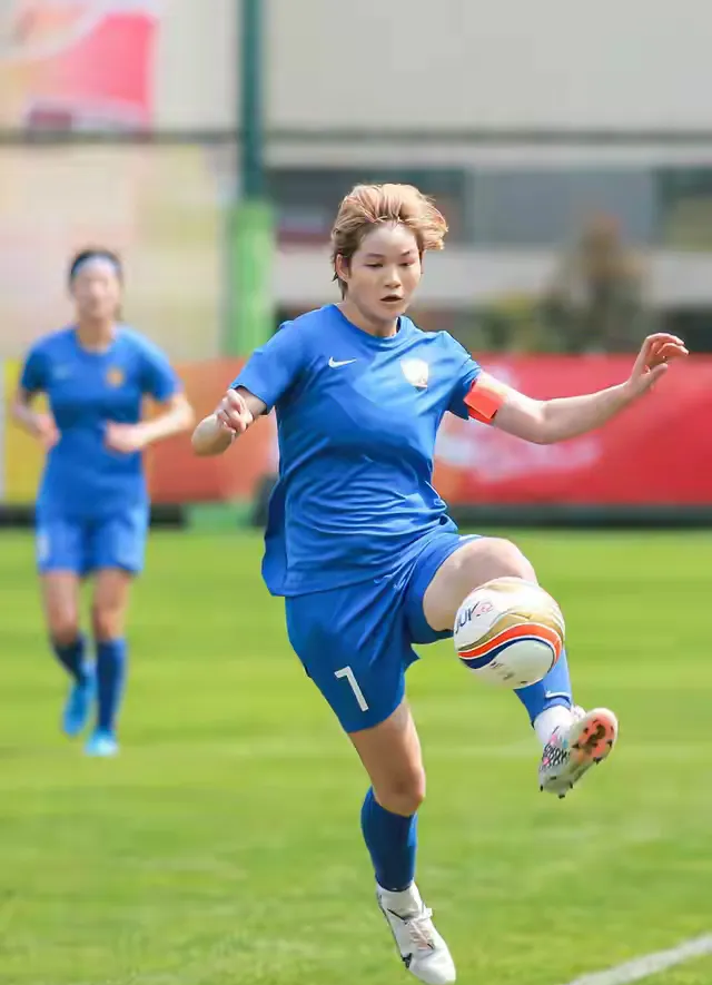 足协强制中超俱乐部组建女足队，否则扣分