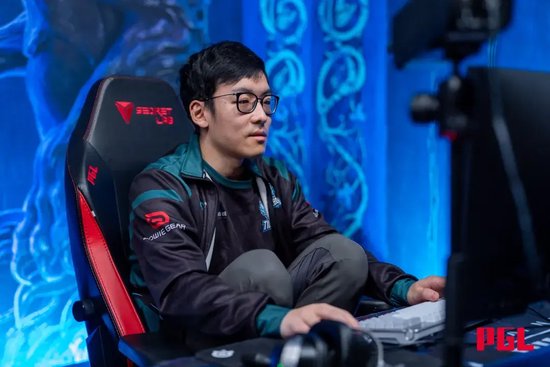 九游娱乐体育-包含电竞天才少年横空出世，16岁登顶《英雄联盟》韩服第一的词条