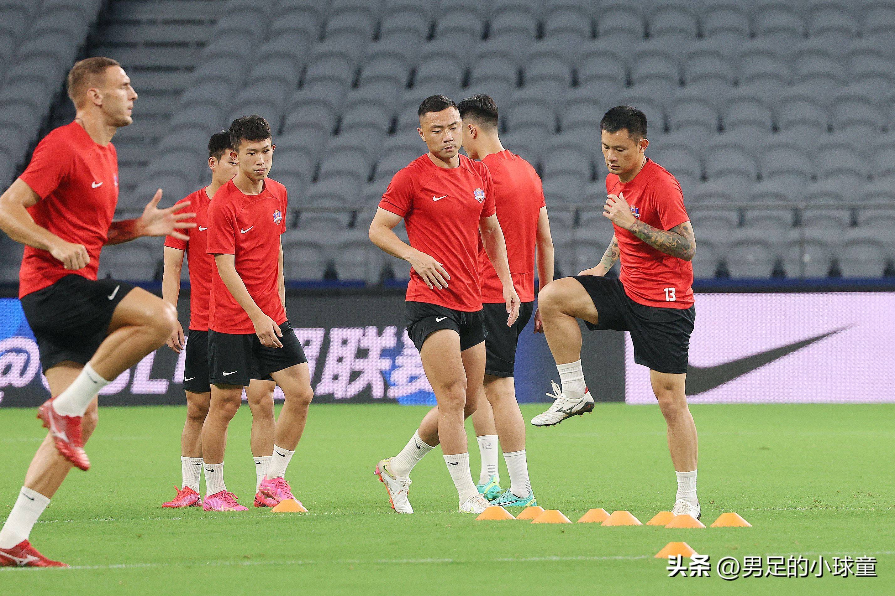 九游娱乐体育-“中超球员的职业生涯规划，走向更高的舞台！”